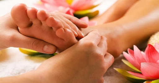 Massage bấm huyệt có tốt cho sức khỏe không?